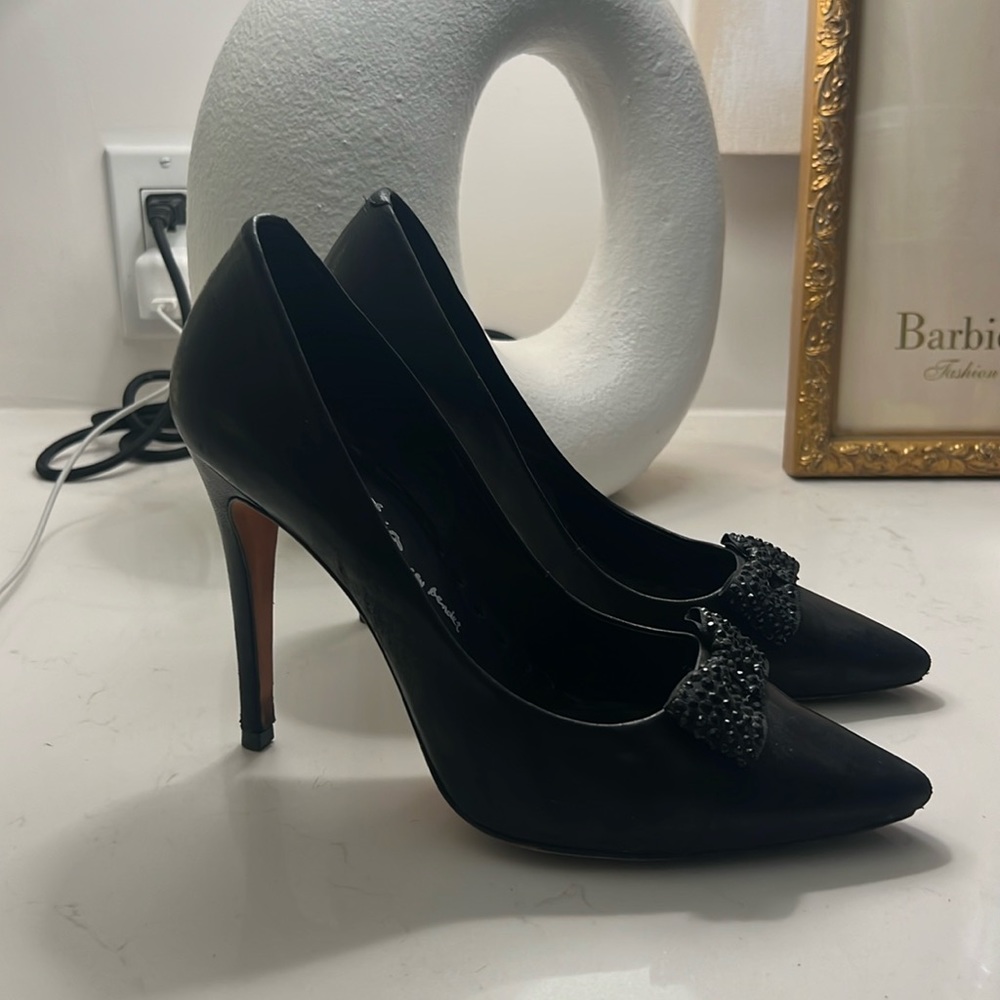 Alice + Olivia Heel